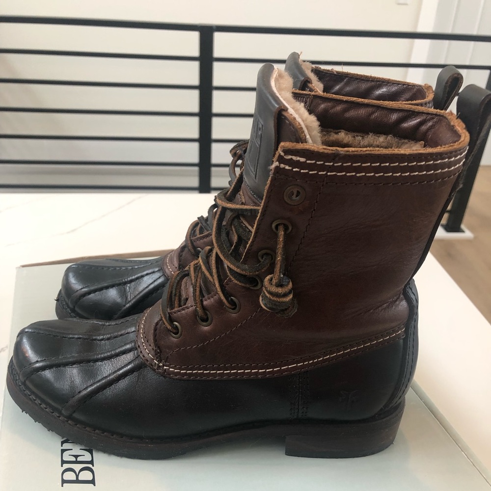 Frye Veronica Duck Boots